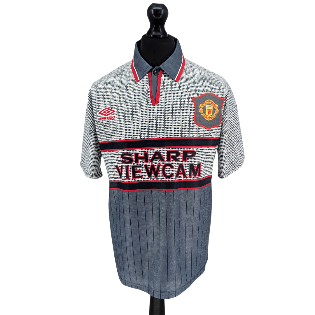 Manchester United away football shirt 1995/96