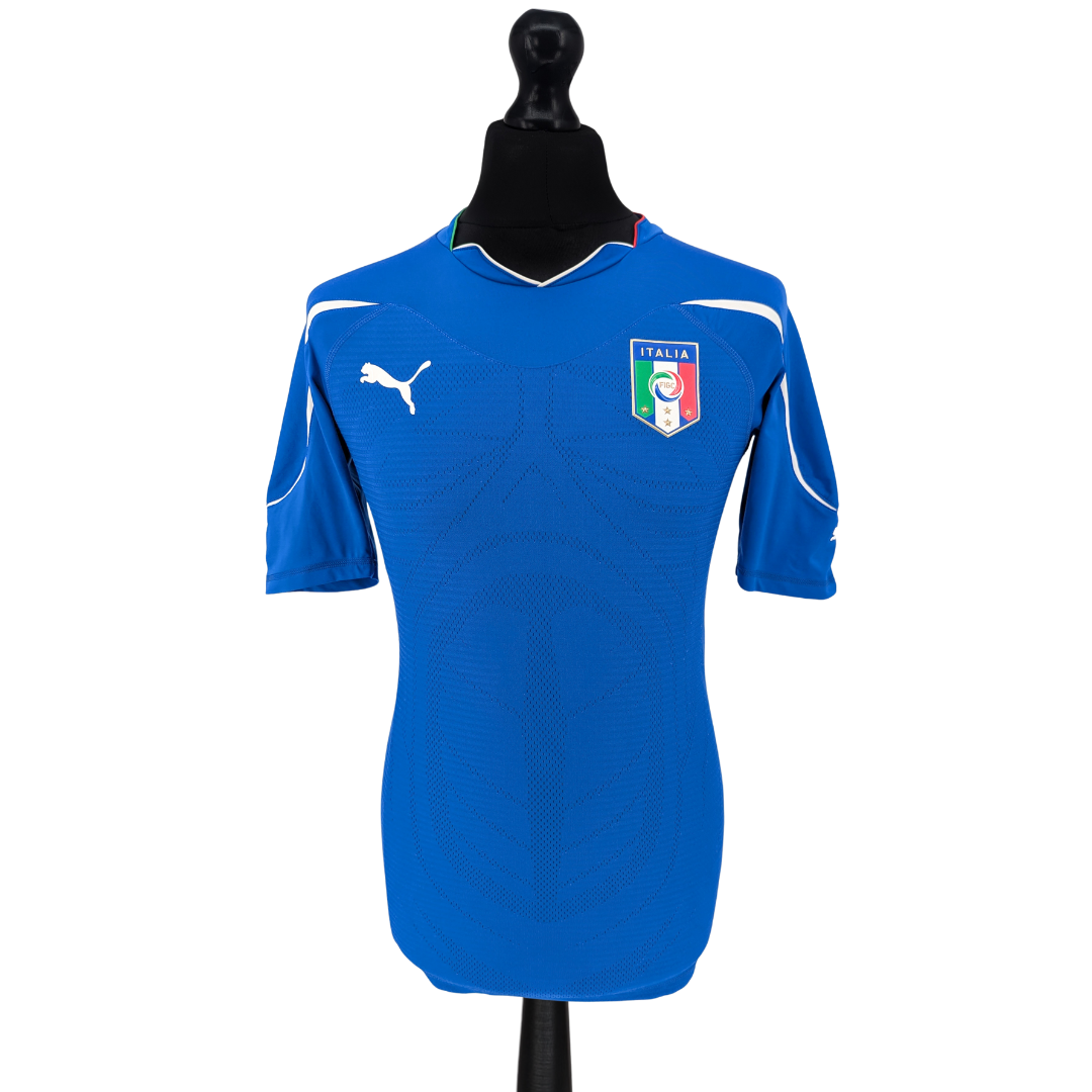 Italy home football shirt 2010/11 - (M)