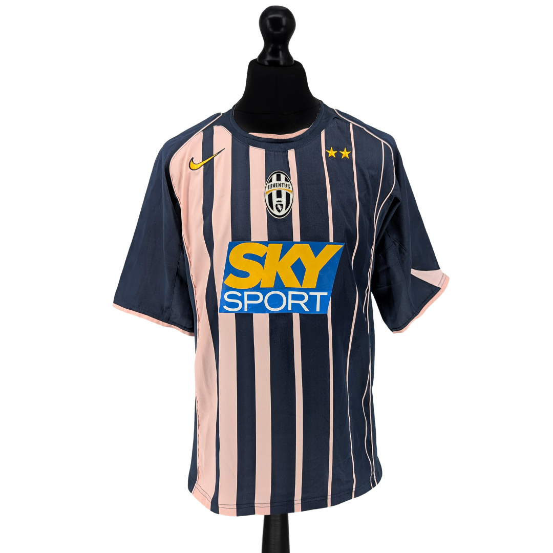 Juventus away football shirt 2004/05 - (L)