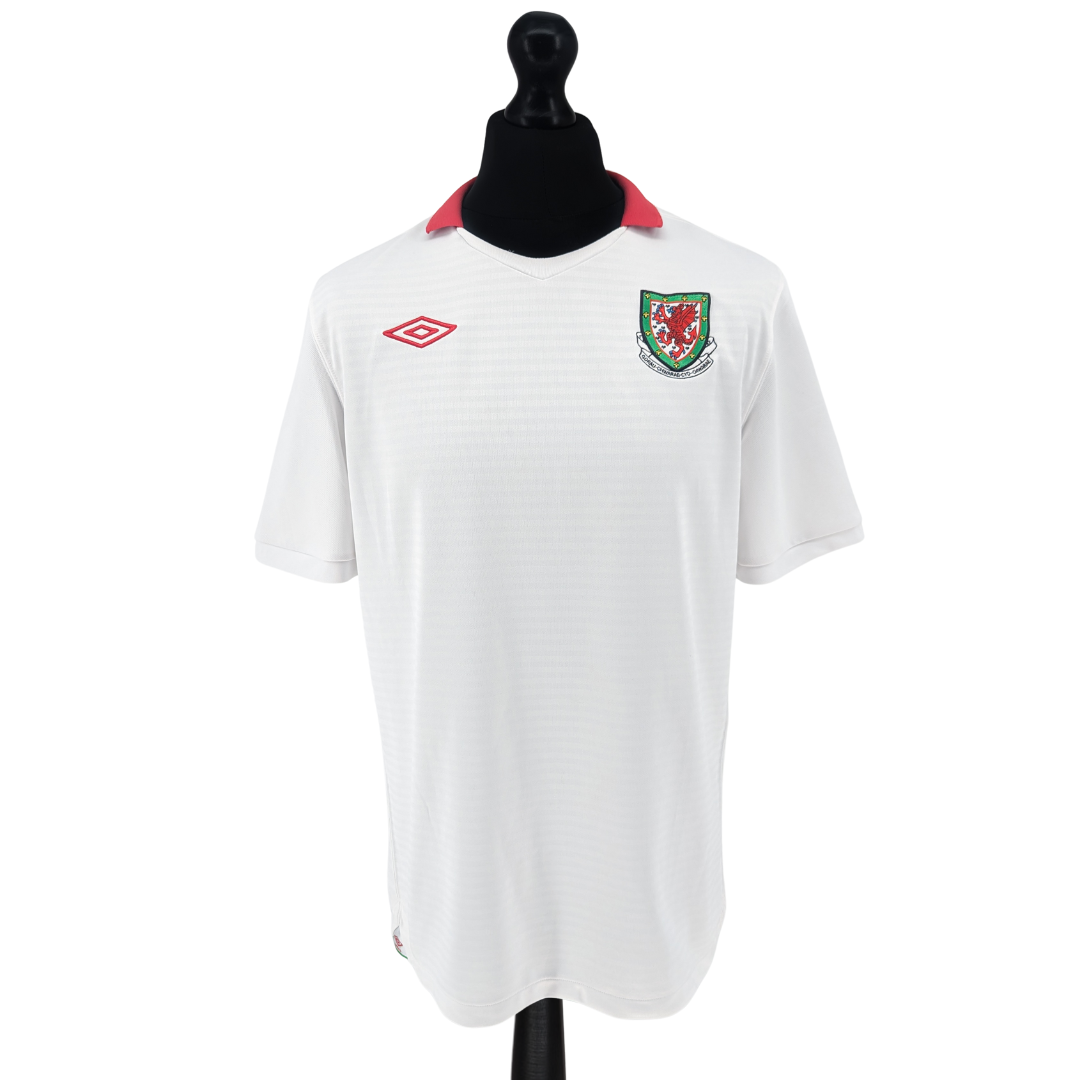 Wales away football shirt 2010/11 - (L)