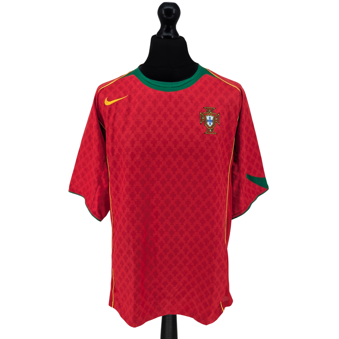 Portugal home football shirt 2004/06 - (XL)