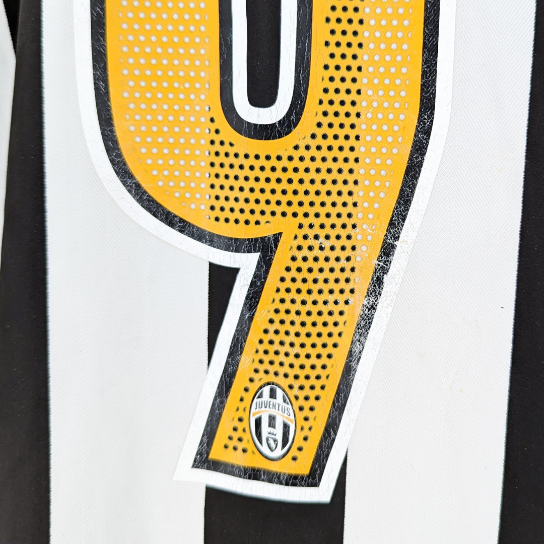 Juventus home football shirt 2005/06