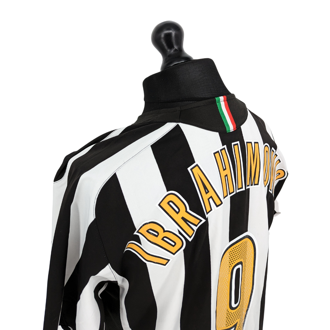 Juventus home football shirt 2005/06