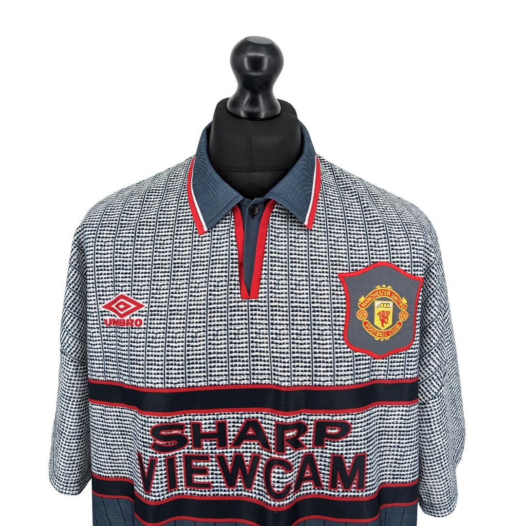 Manchester United away football shirt 1995/96