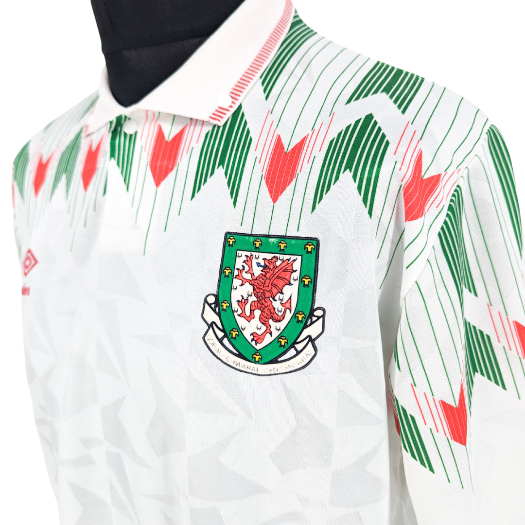 Wales away football shirt 1990/93