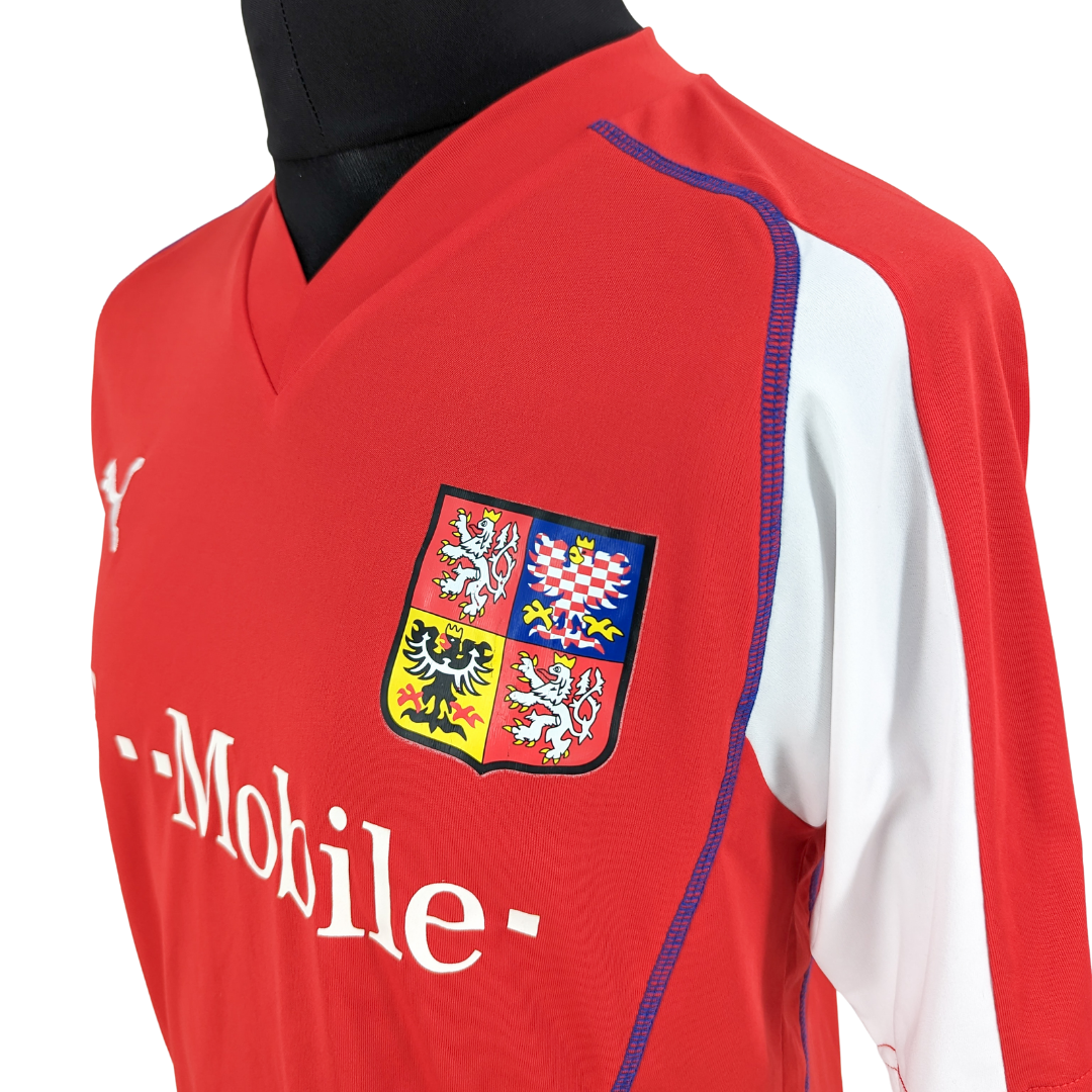Czech Republic home football shirt 2003/04