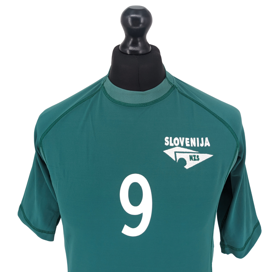 Slovenia away football shirt 2005/06