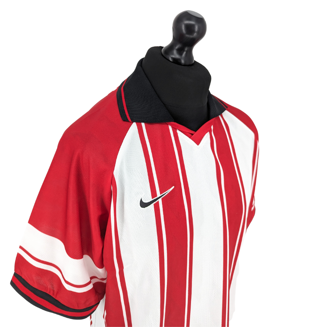 Nike template football shirt 1997/98
