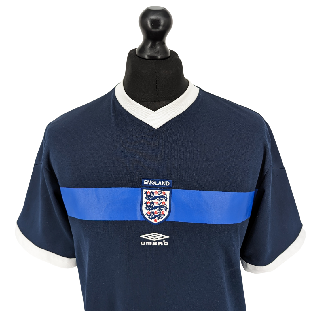 England leisure football shirt 2003/05
