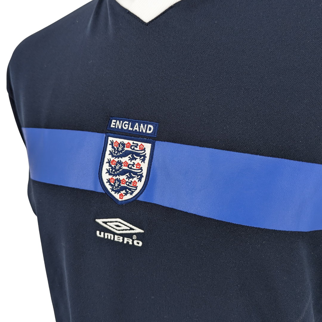 England leisure football shirt 2003/05