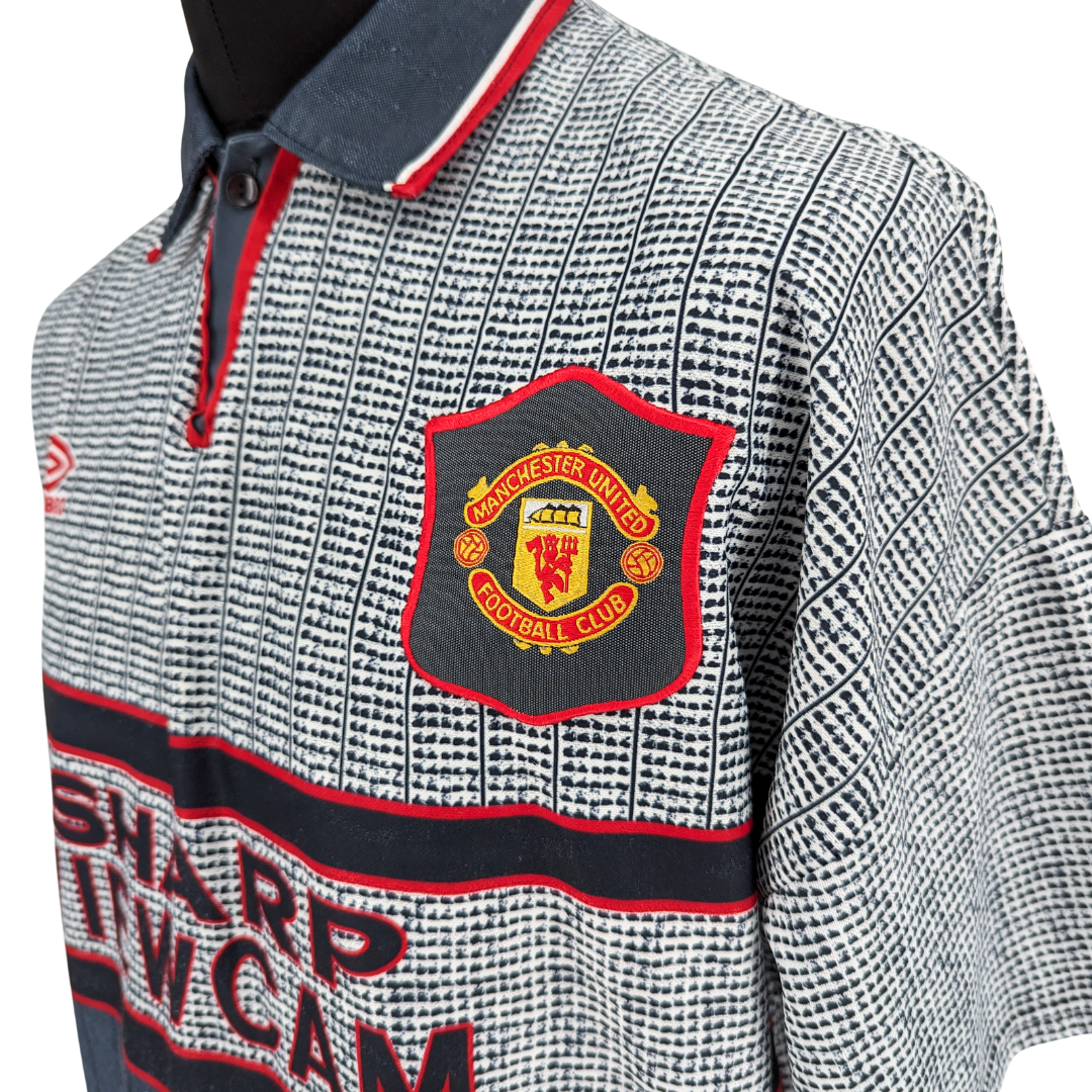 Manchester United away football shirt 1995/96