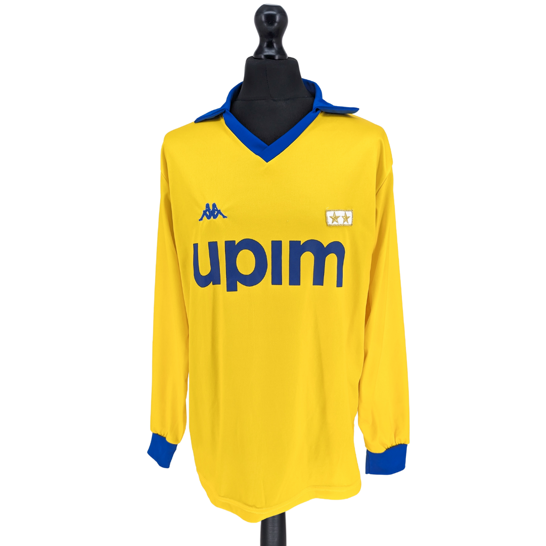 Juventus away football shirt 1989/92