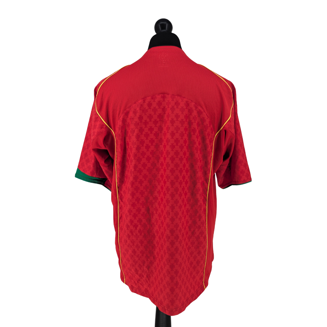 Portugal home football shirt 2004/06 - (XL)