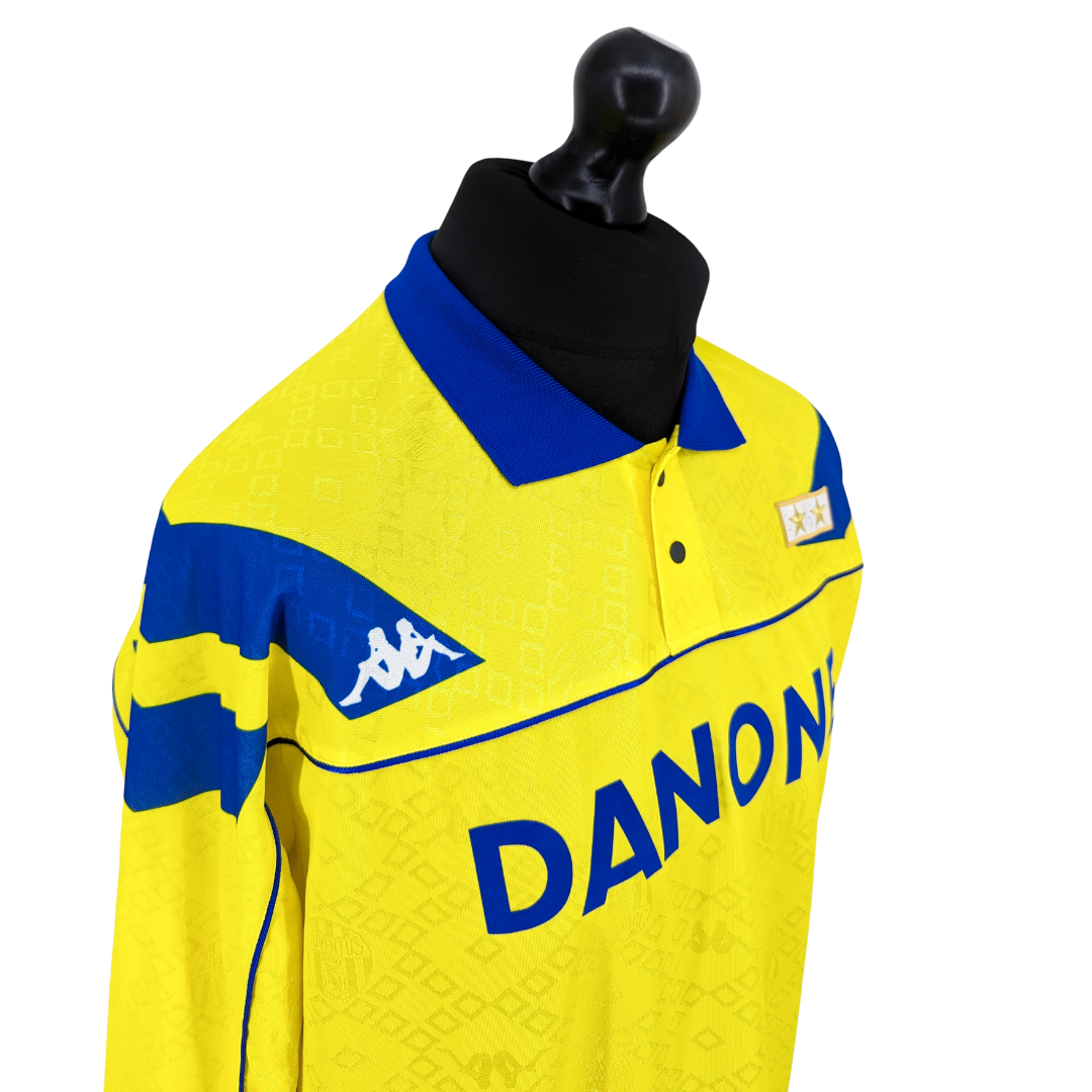 Juventus away football shirt 1992/93