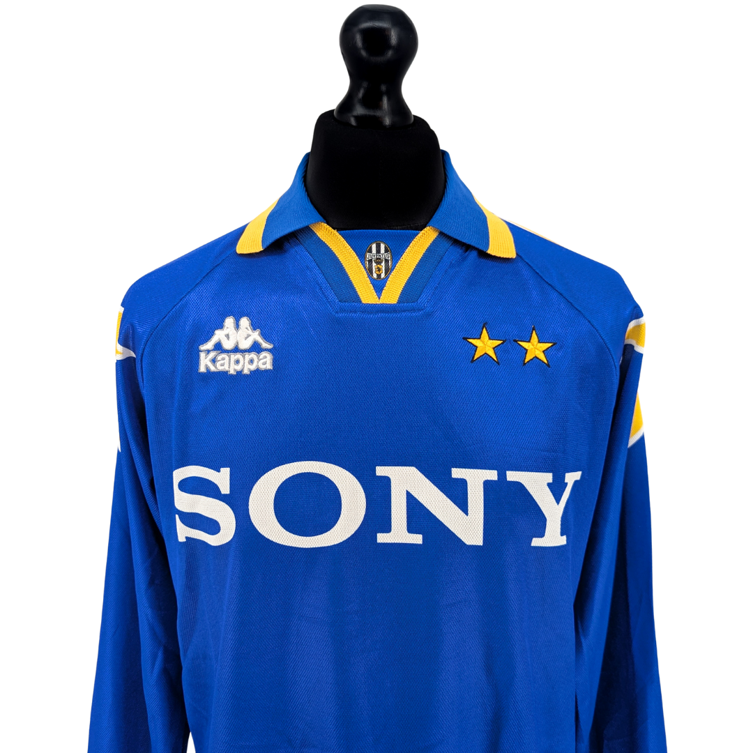 Juventus away football shirt 1995/96 - (M)