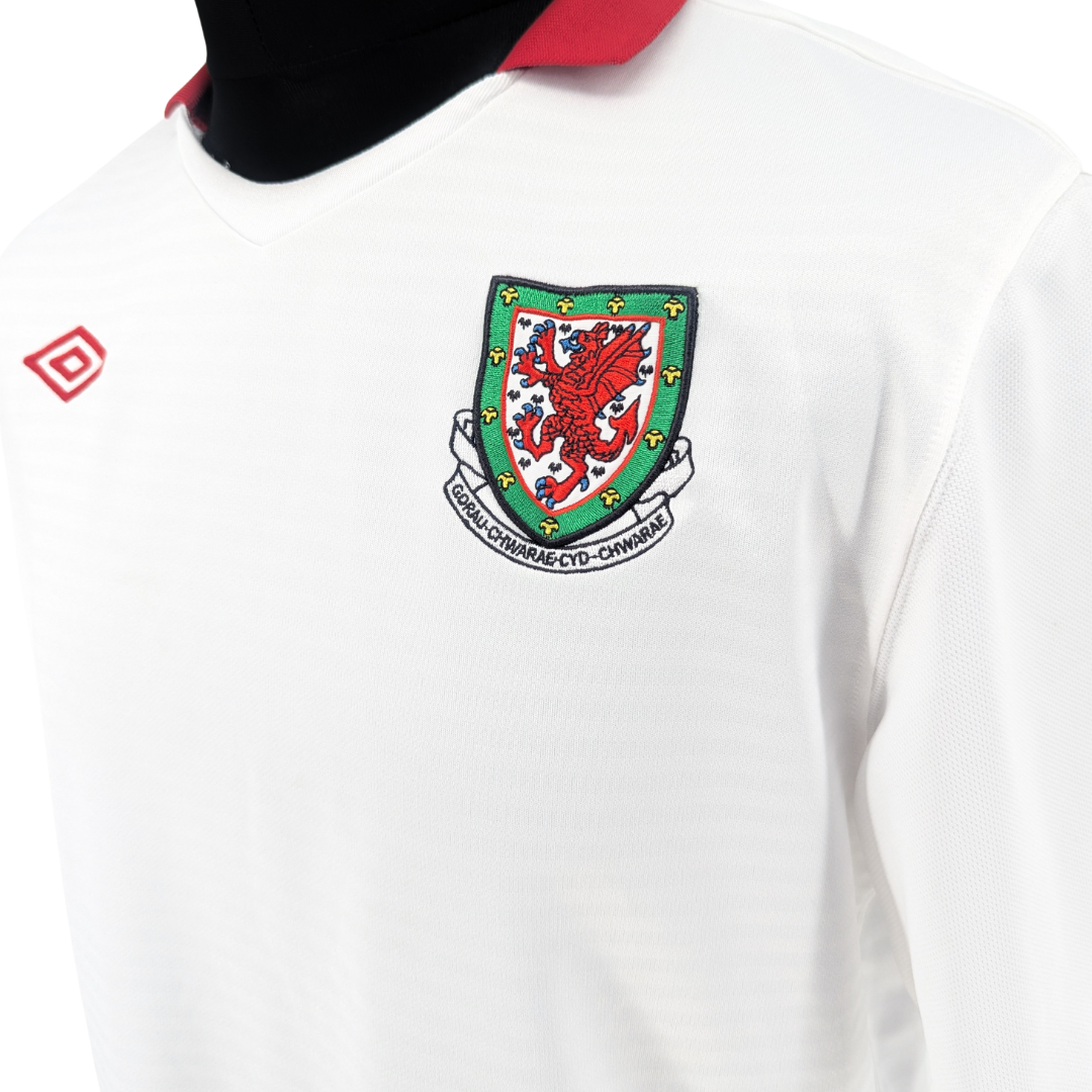 Wales away football shirt 2010/11 - (L)