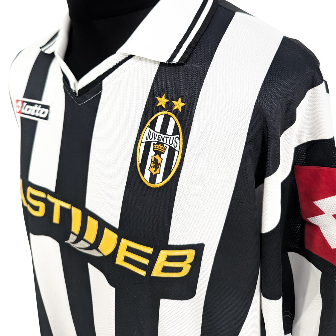 Juventus home football shirt 2001/02 - (XXL)