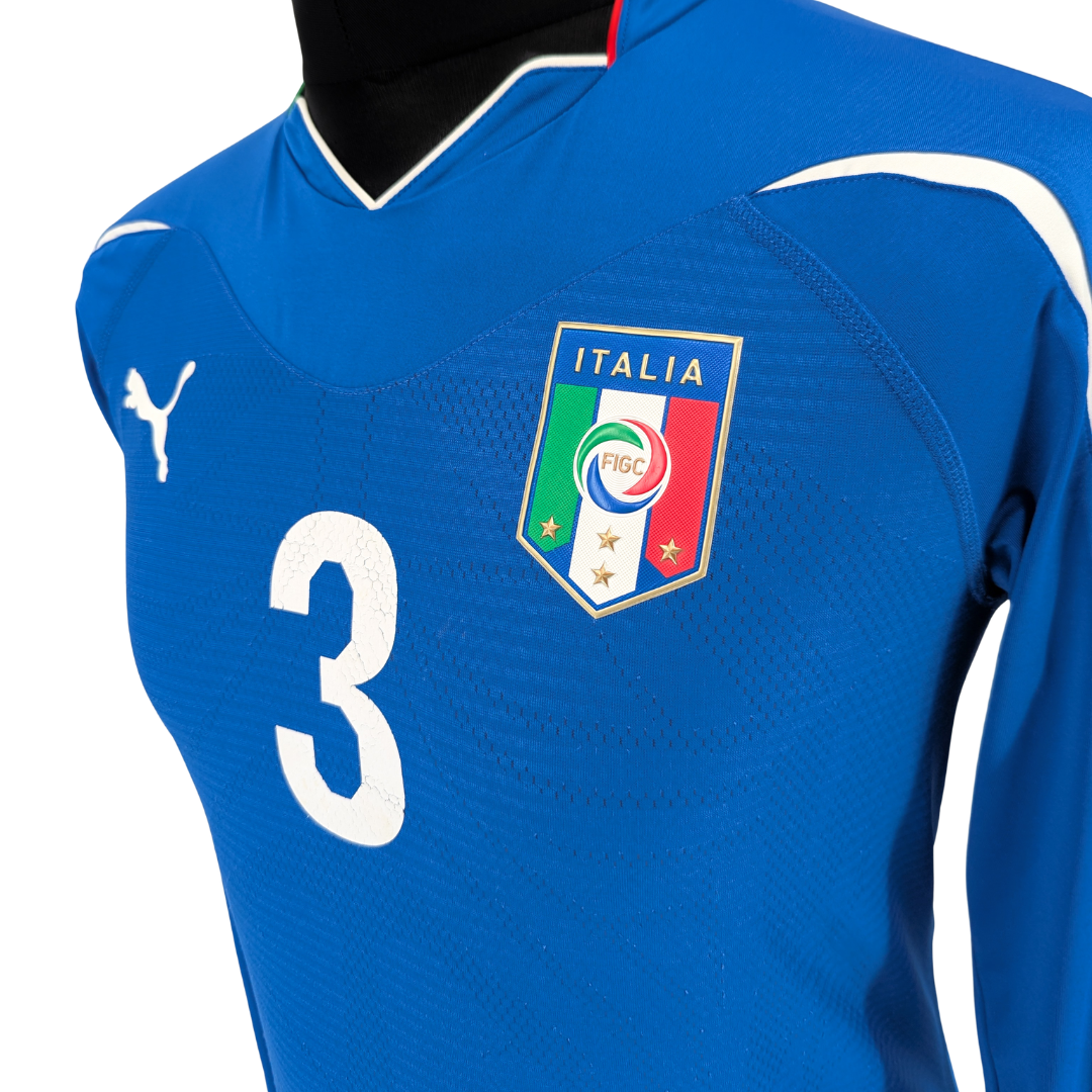 Italy home football shirt 2010/11 - (L)