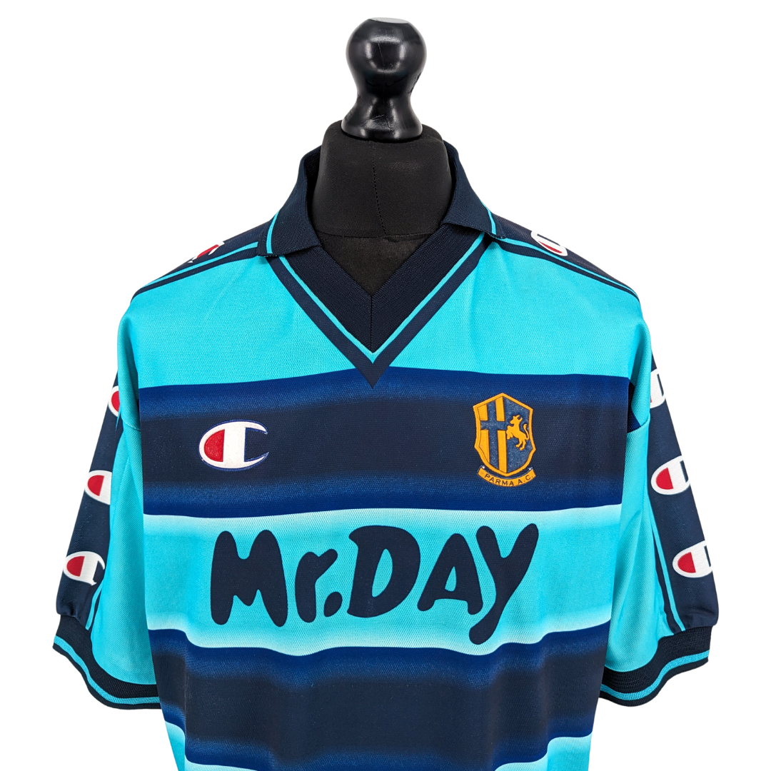 Parma goalkeeper football shirt 2000/01