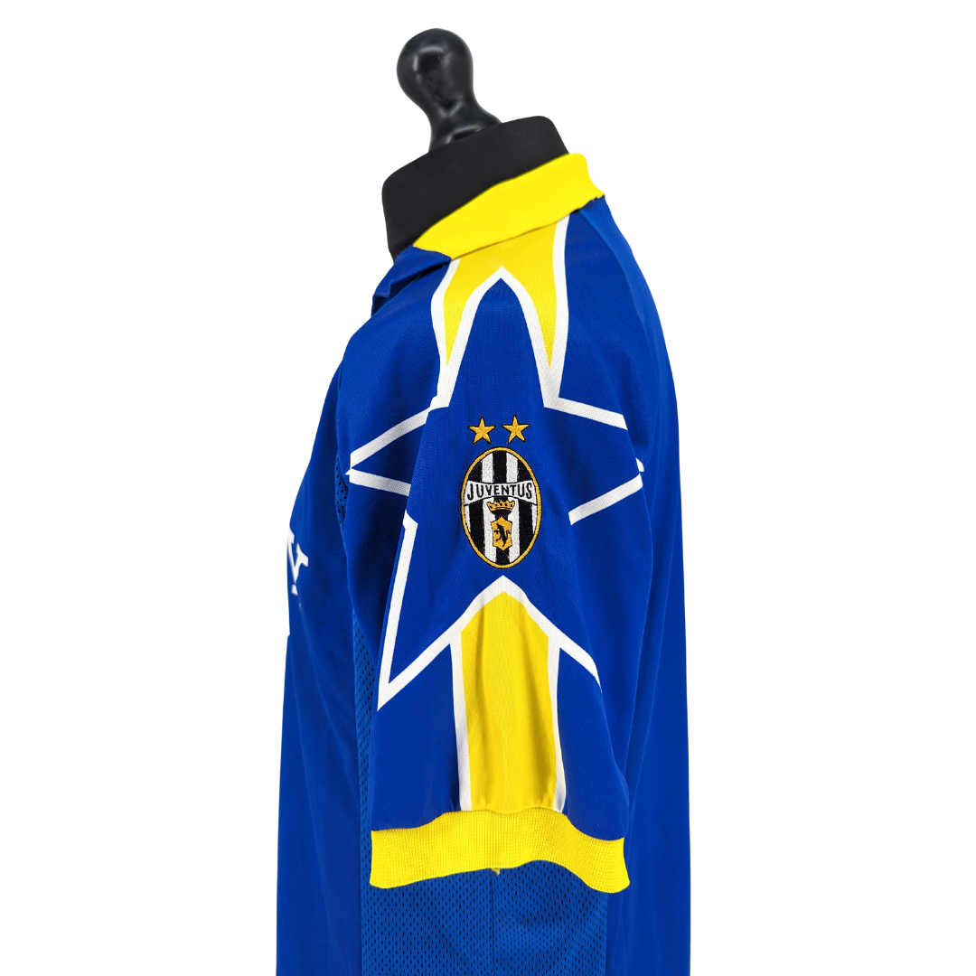 Juventus alternate football shirt 1997/98 - (L)