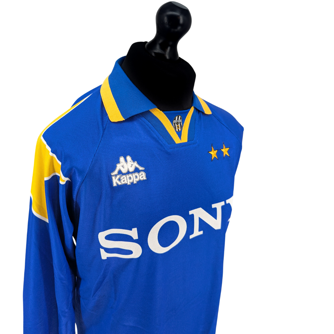 Juventus away football shirt 1995/96 - (M)
