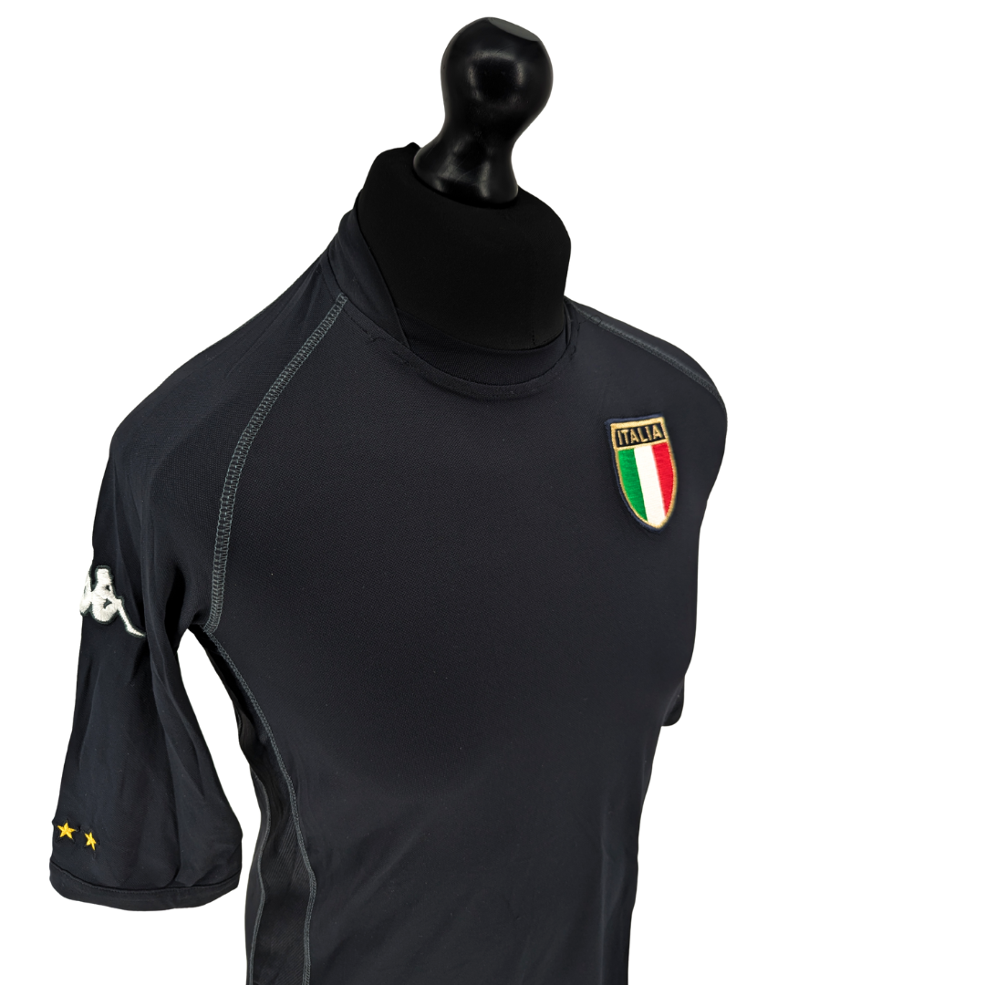 Italy goalkeeper football shirt 2002 - (L)