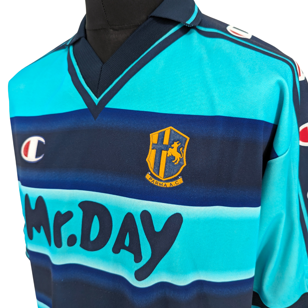 Parma goalkeeper football shirt 2000/01