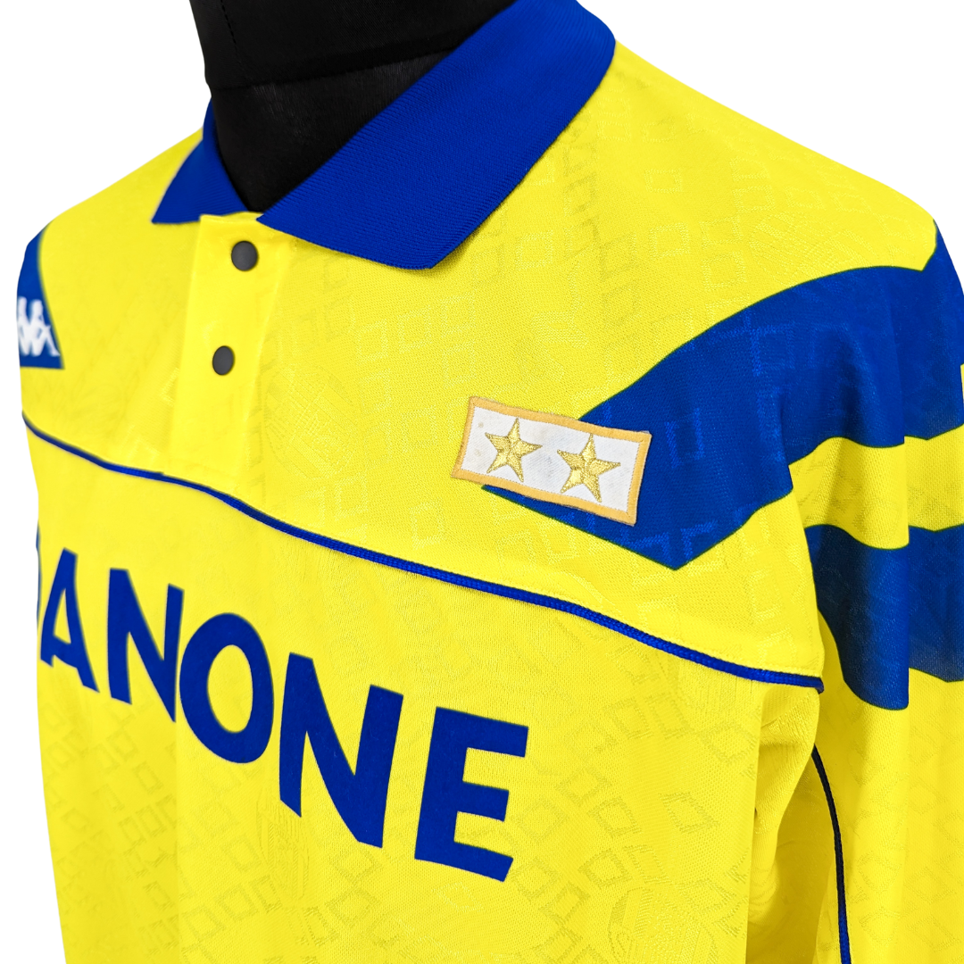 Juventus away football shirt 1992/93