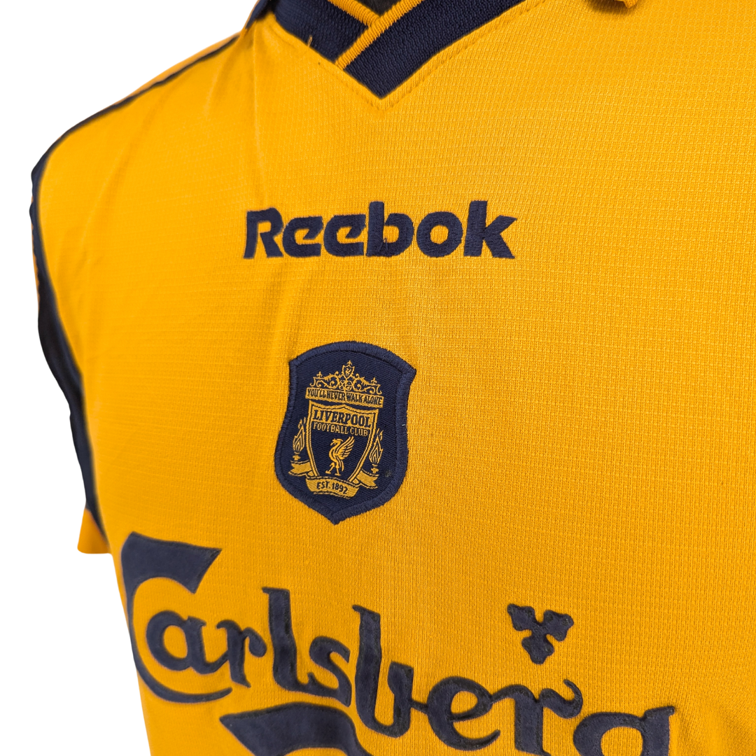 Liverpool away football shirt 2000/02 - (S)