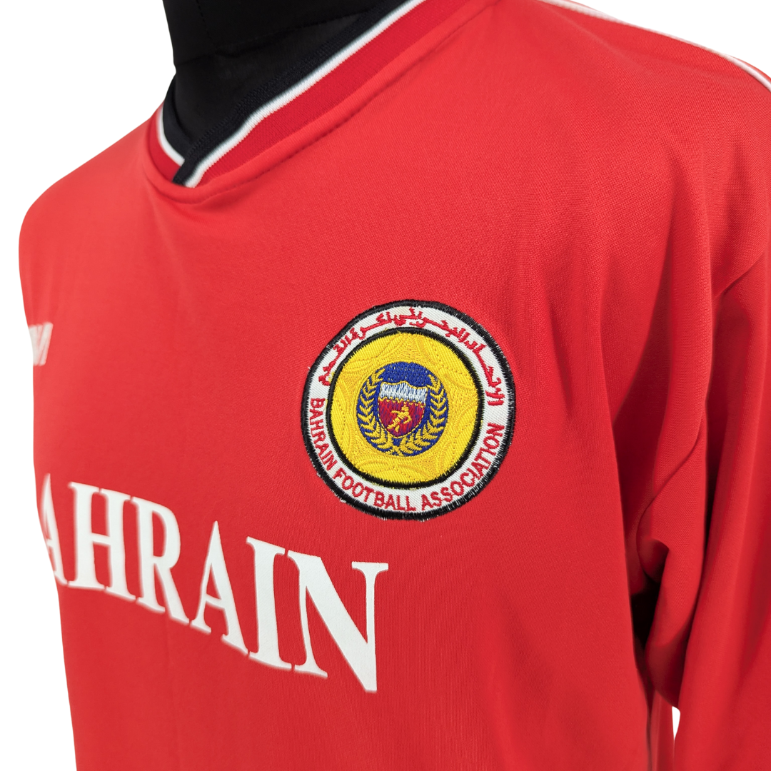 Bahrain home football shirt 2001/02 - (L)