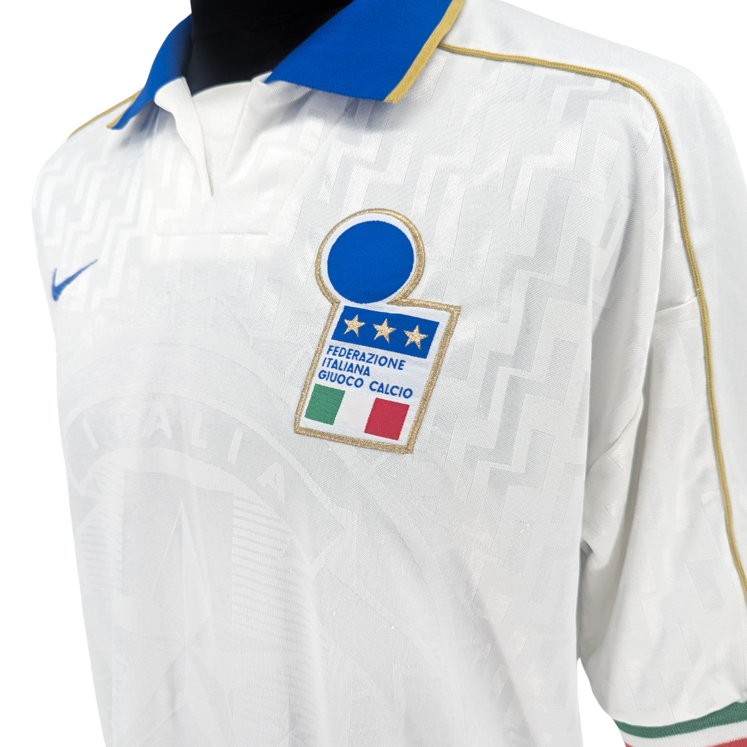 Italy away football shirt 1994/96