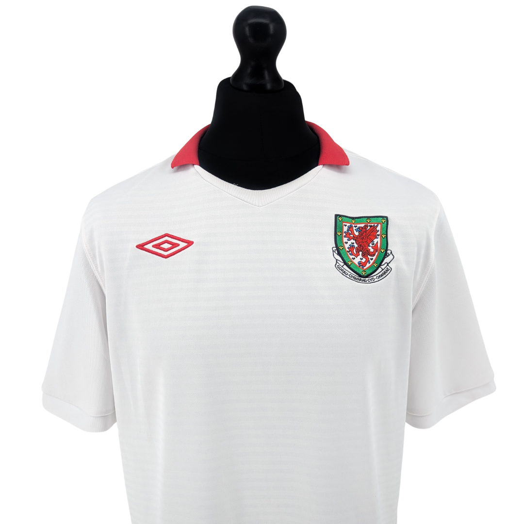 Wales away football shirt 2010/11 - (L)