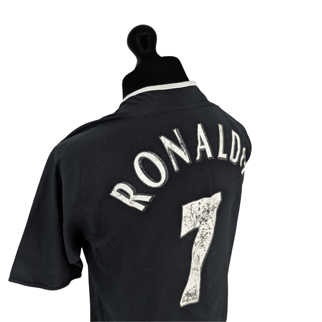 Manchester United away football shirt 2003/05 - (L)