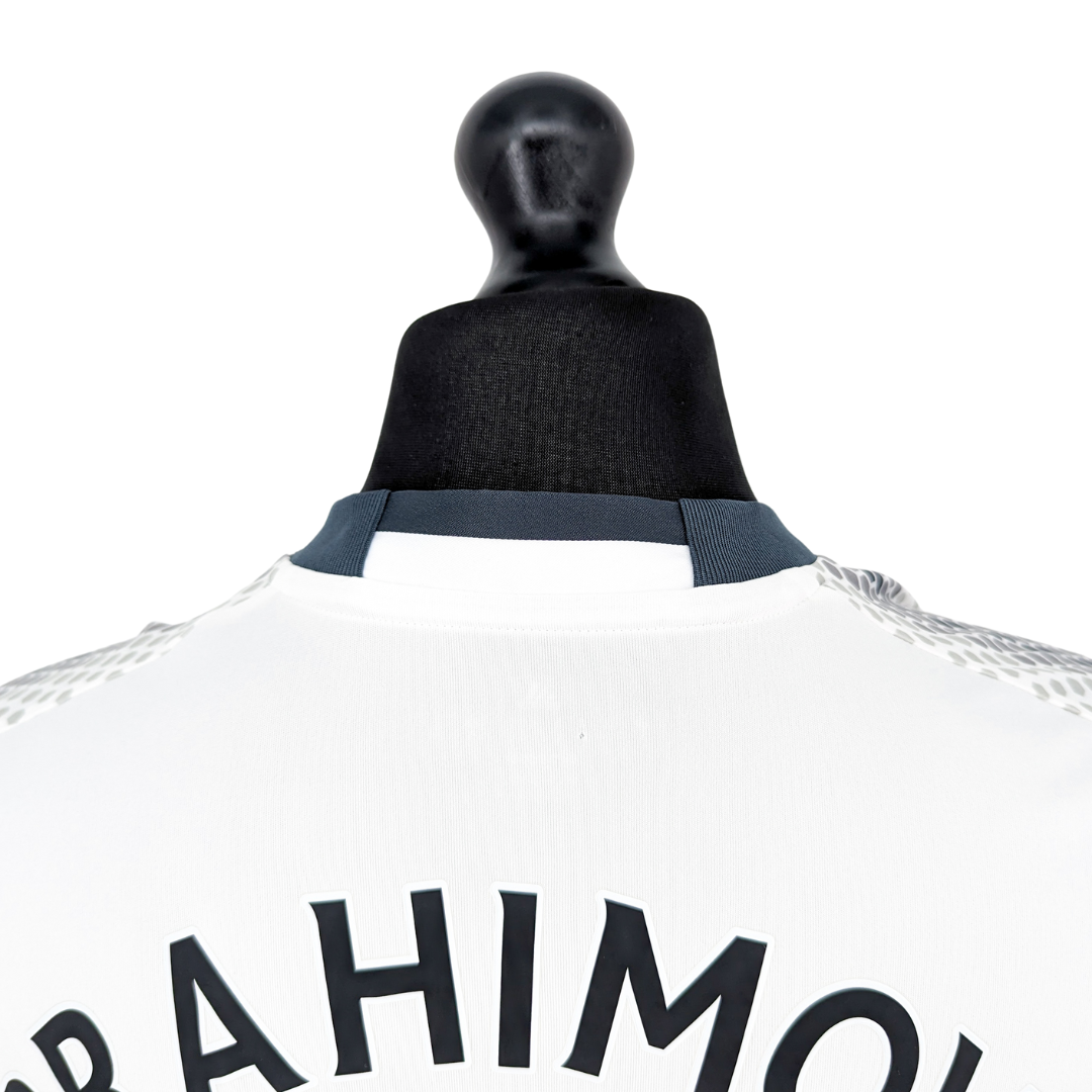 Manchester United alternate football shirt 2016/17