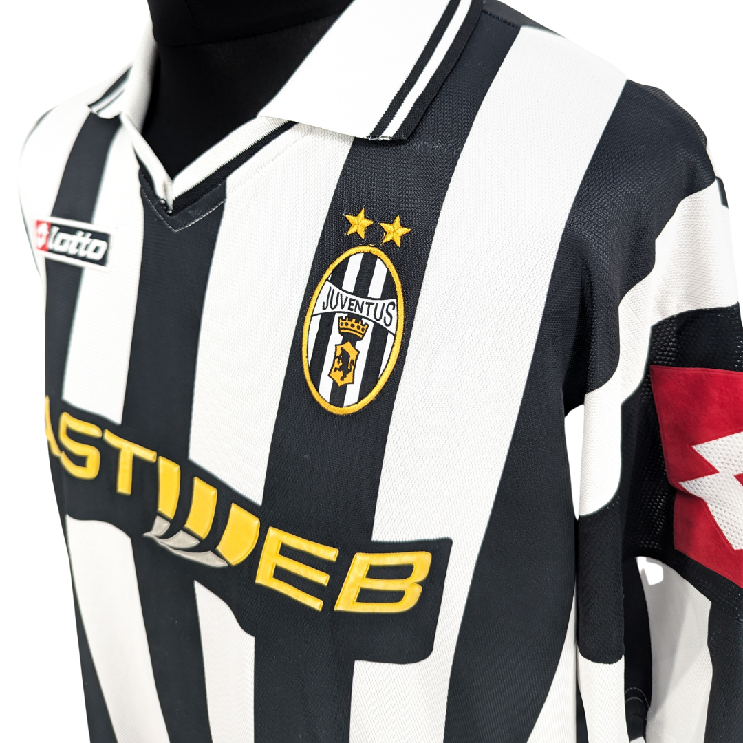 Juventus home football shirt 2001/02 - (XXL)
