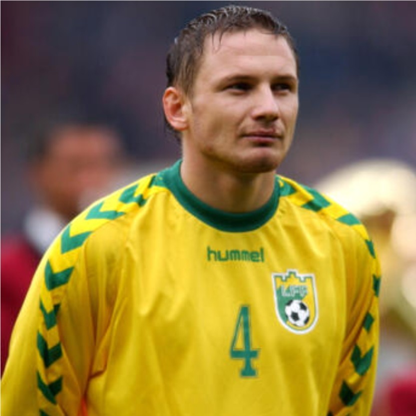 Lithuania home football shirt 2002/04 - (XL)