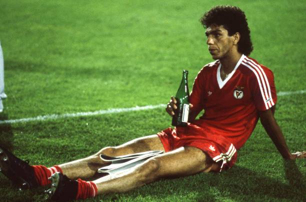 Carlos Mozer: The Commanding Brazilian Centre-Back