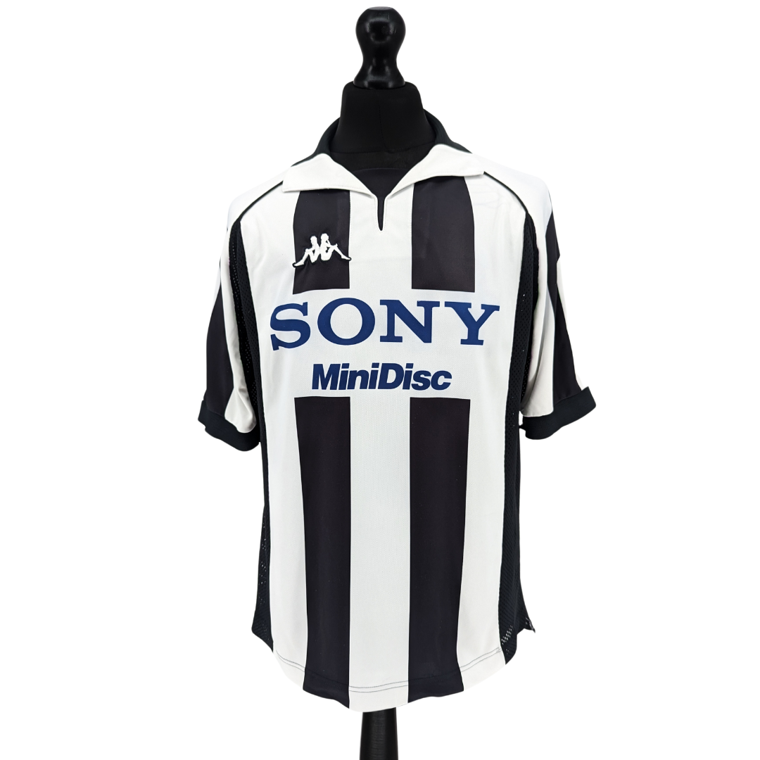 Juventus home football shirt 1997/98