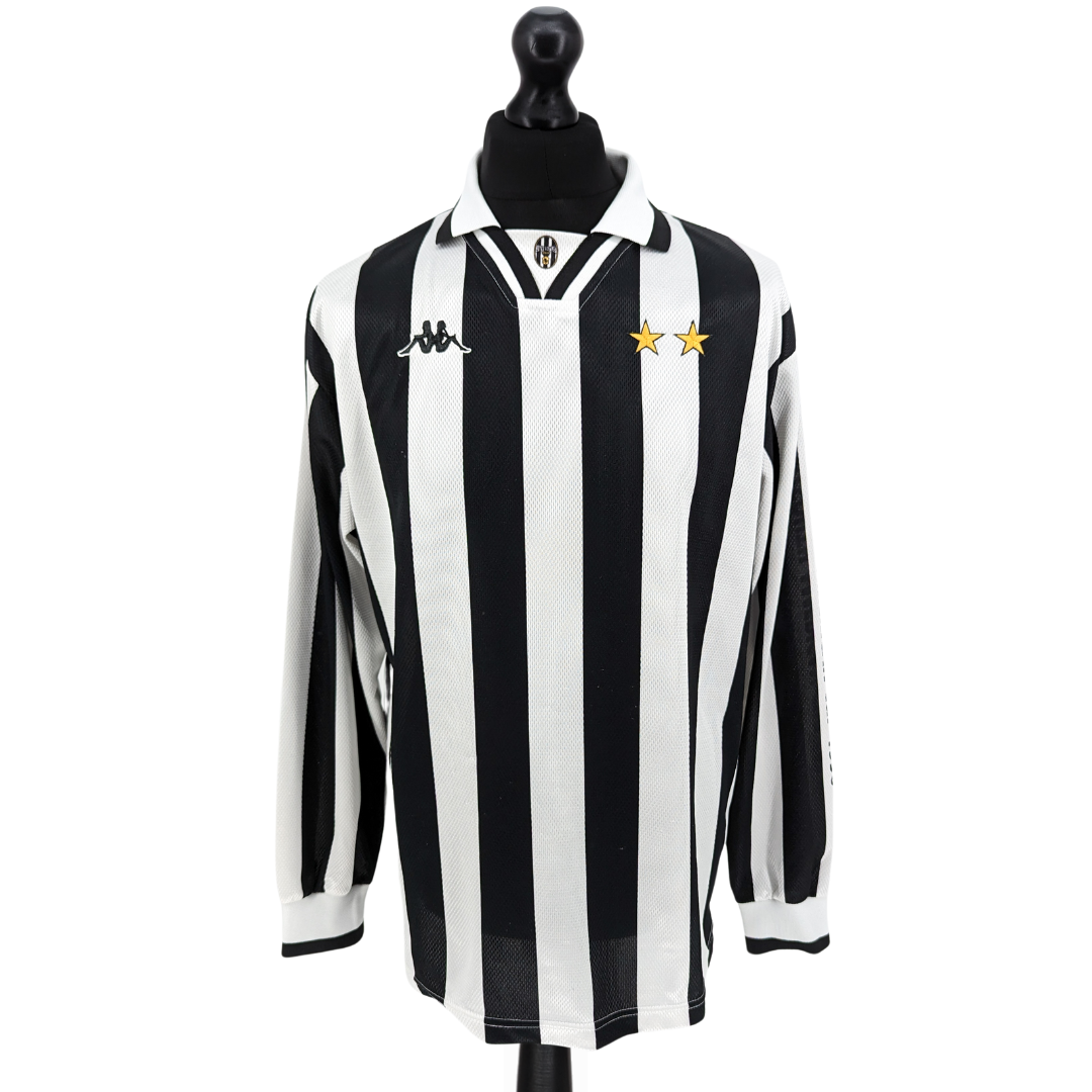 Juventus 'Intercontinental Cup' home football shirt 1996