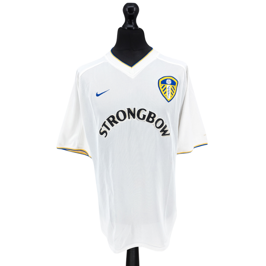 Leeds United home football shirt 2000/02