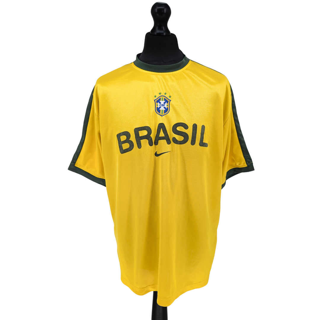 Brazil leisure football shirt 2002/04