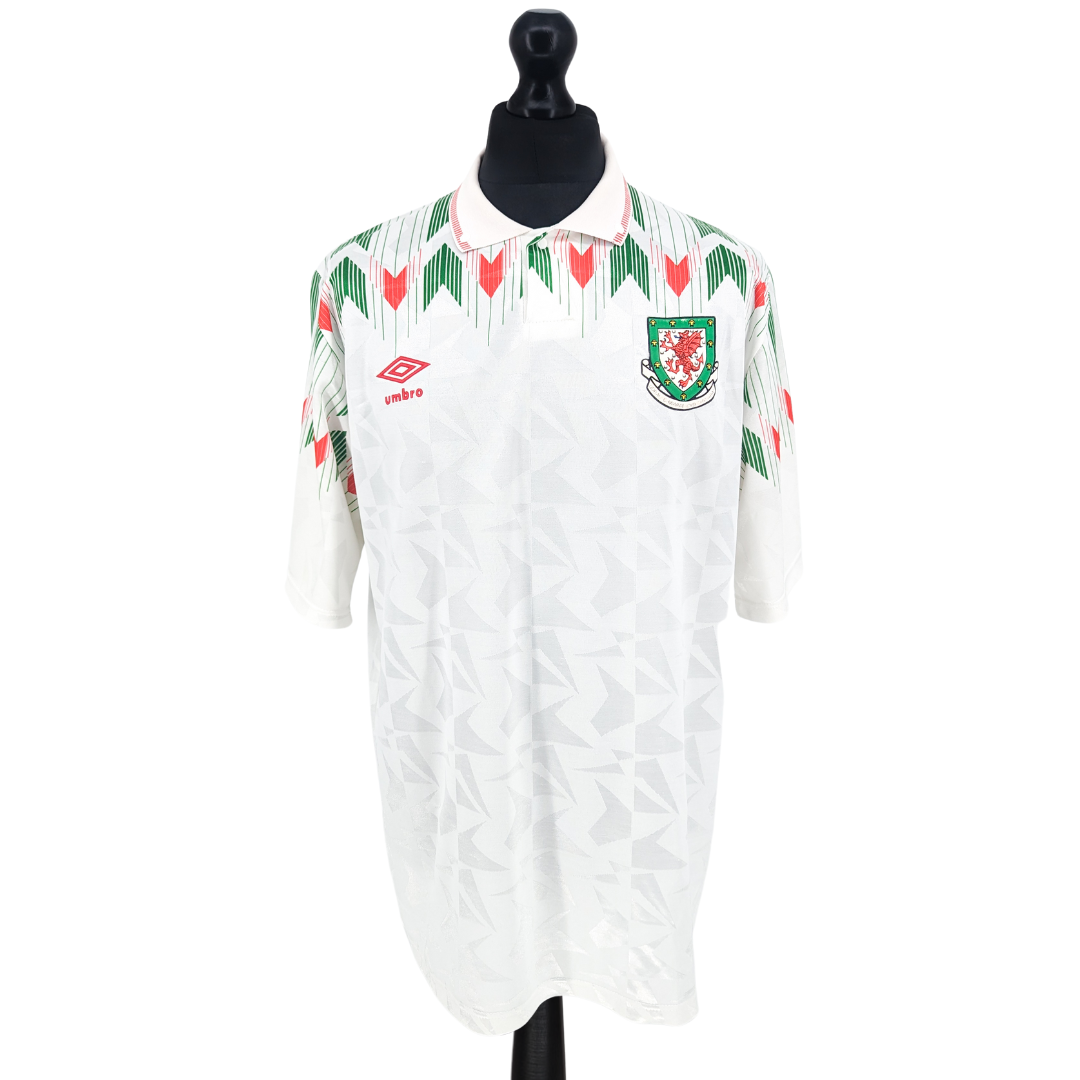 Wales away football shirt 1990/93