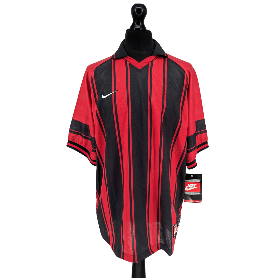 Nike template football shirt 1997/98