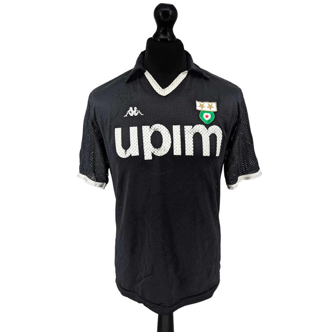 Juventus away football shirt 1990/91