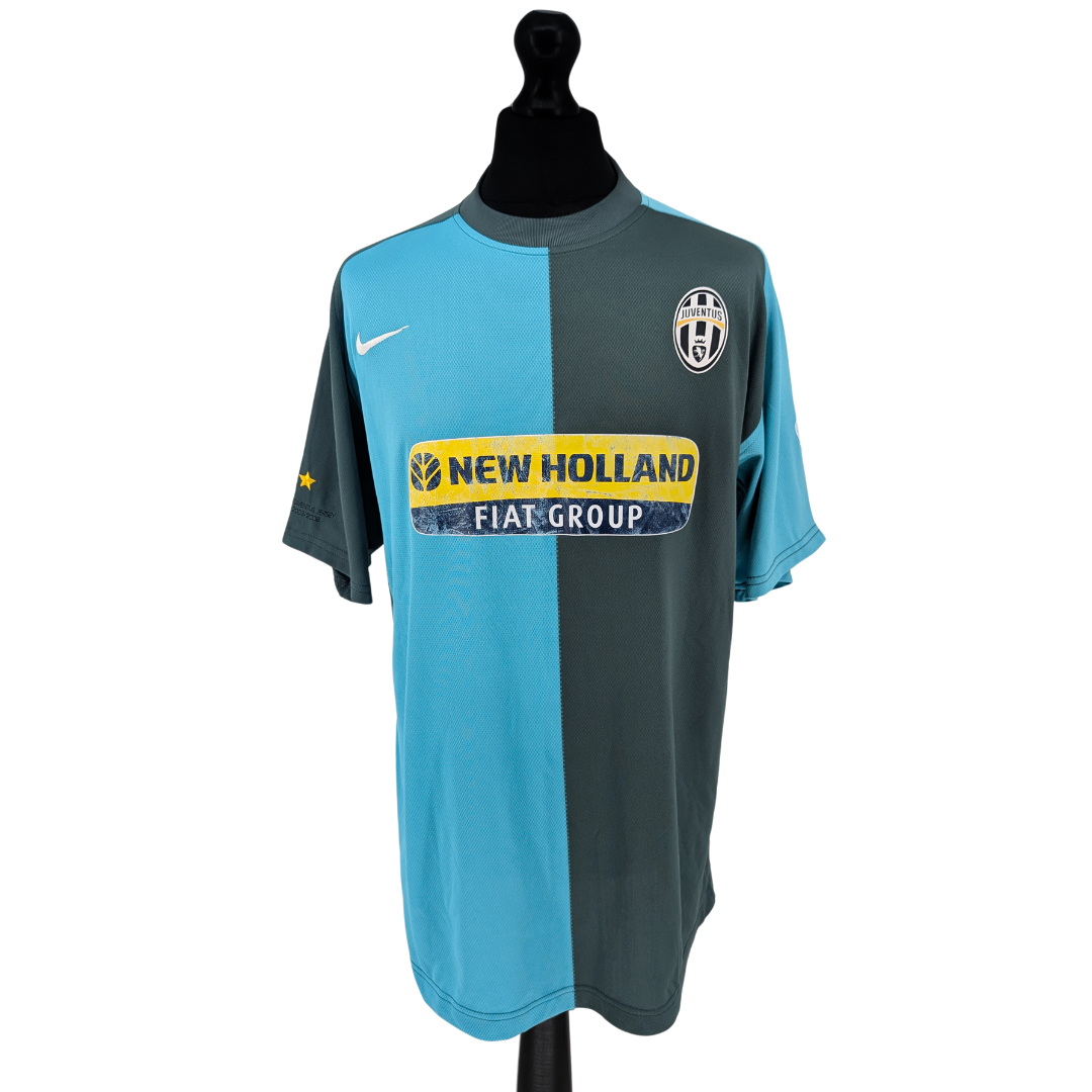Juventus limited edition pre-season goalkeeper football shirt 2007/08