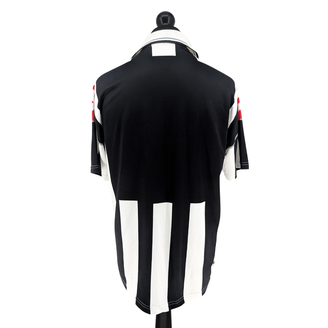 Juventus home football shirt 2000/01