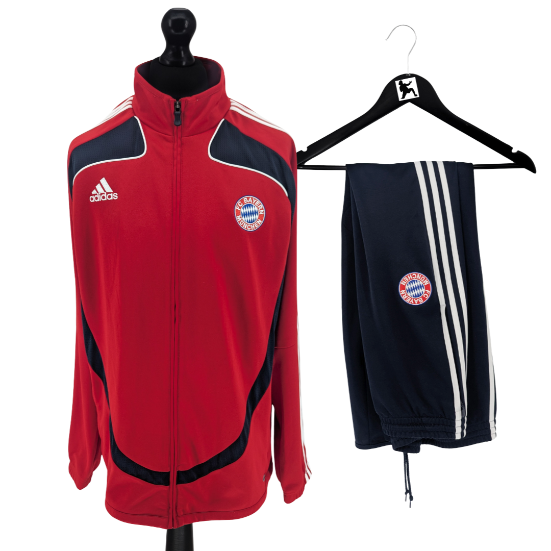 Bayern Munich full football tracksuit 2008/09 - (XL)