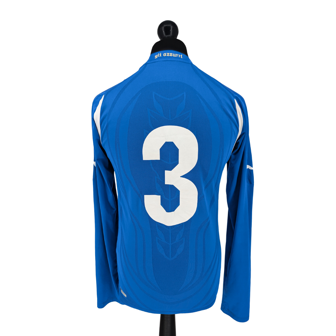 Italy home football shirt 2010/11 - (L)