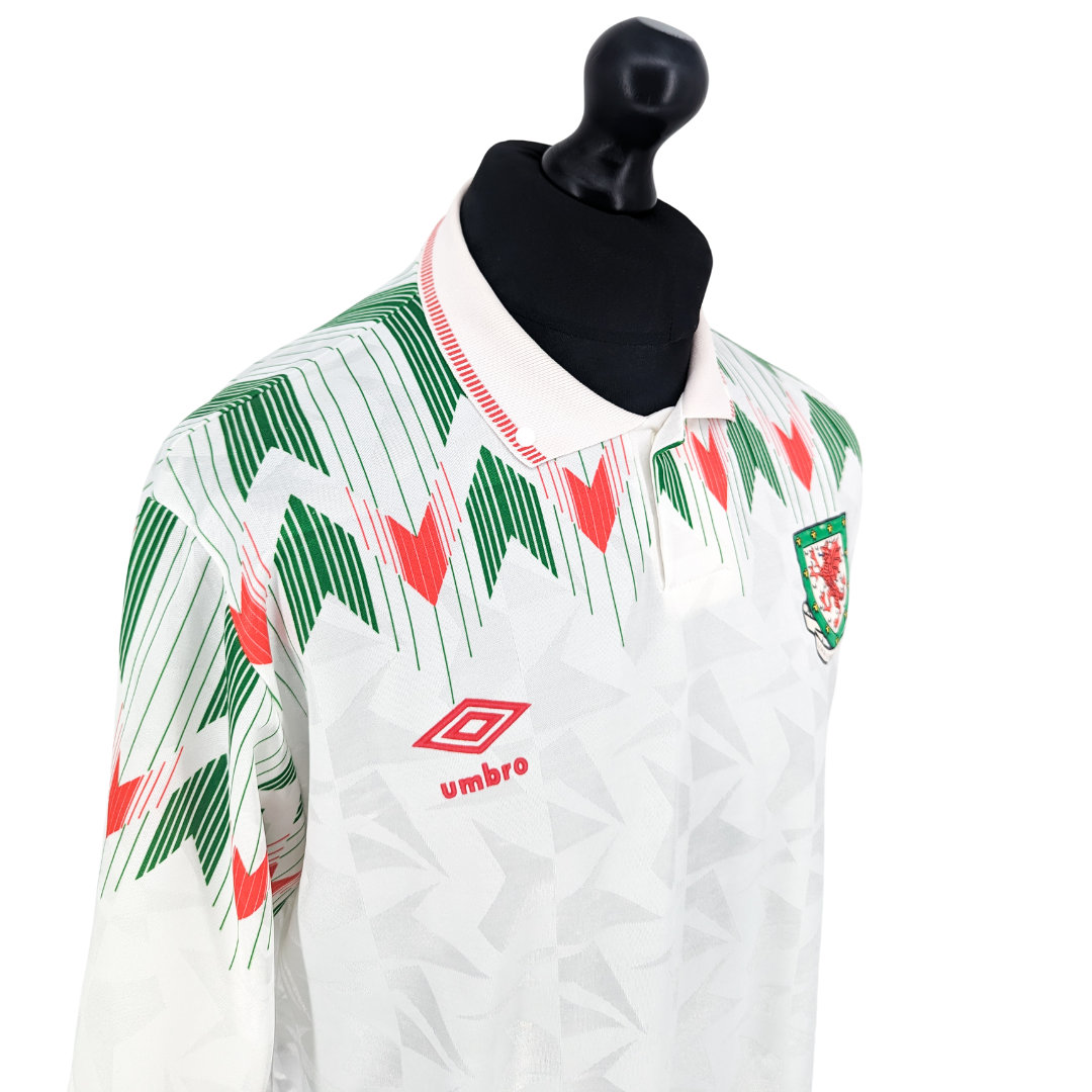 Wales away football shirt 1990/93