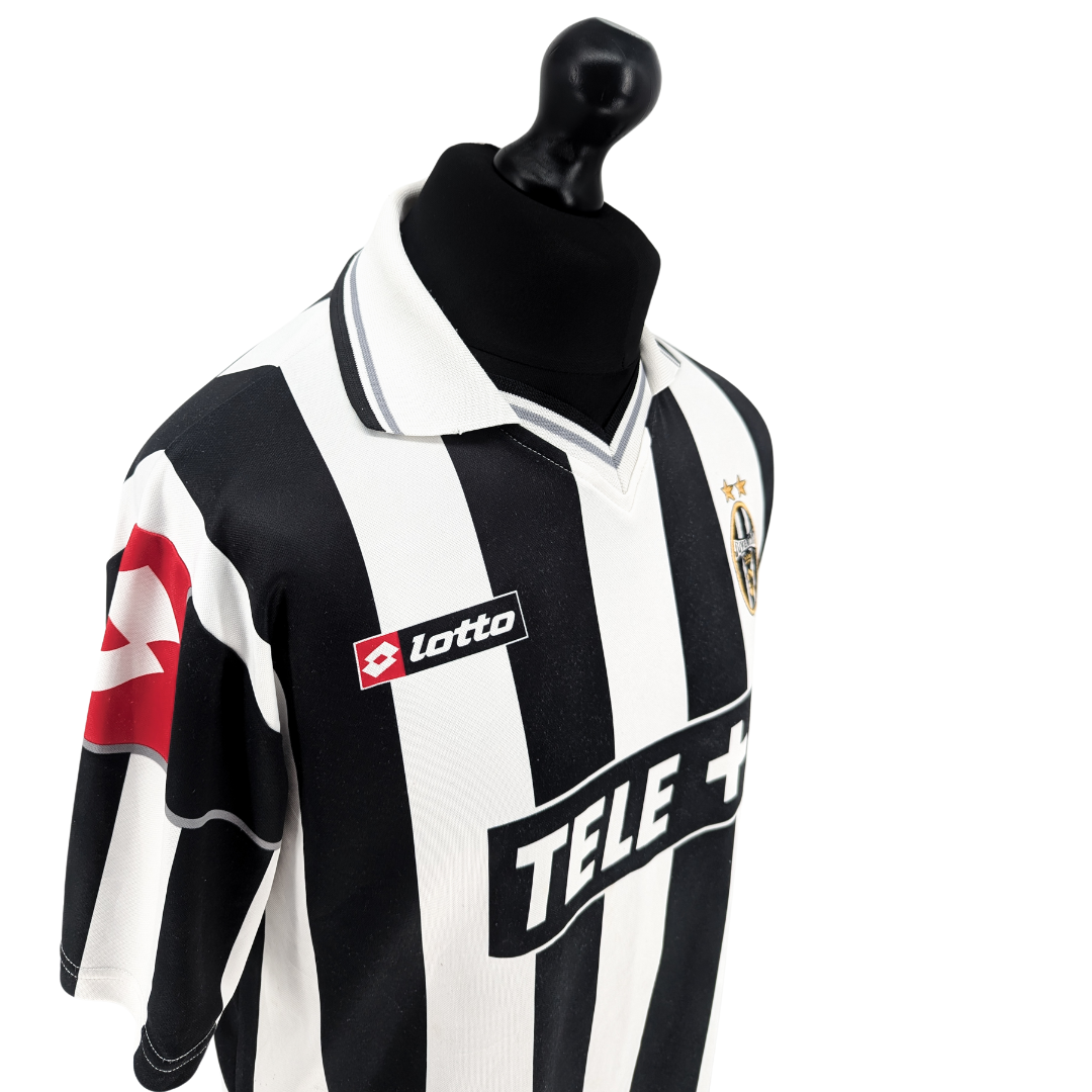 Juventus home football shirt 2000/01